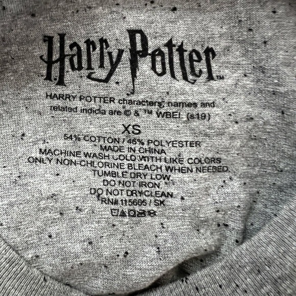 Harry Potter Shirt Womens XS Gray Black Speckled Graphic Tee Geek Movie Nerd - Picture 8 of 8